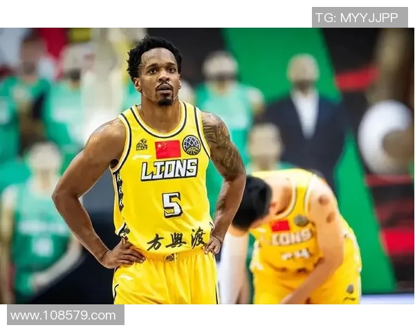 巴里-布朗再次荣膺周最佳球员:篮球场上的传奇再现